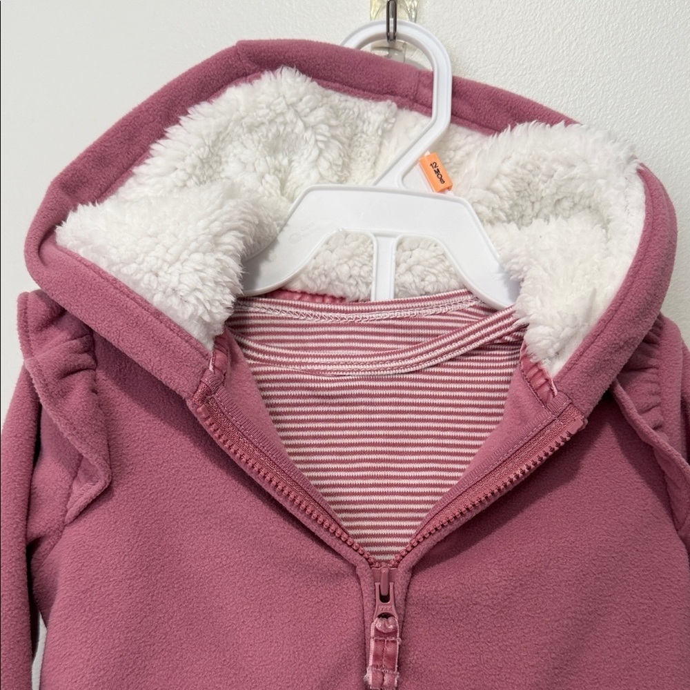 Pink Hooded Baby Outfit with Bear Pockets - Picture 3 of 4